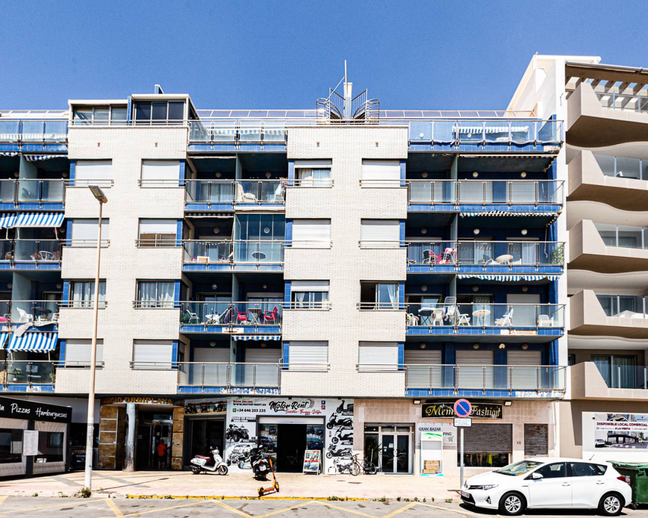 Apartment - Re-Sale - Torrevieja - Beach