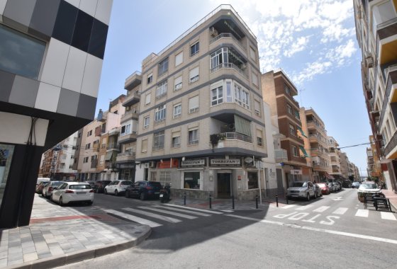 Apartment - Re-Sale - Torrevieja - Torrevieja