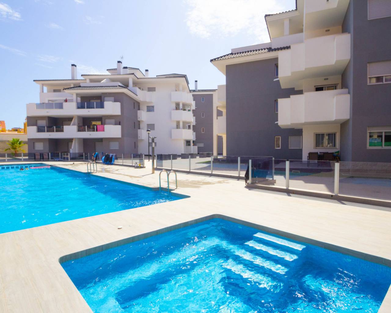 Apartment - Re-Sale - Villamartin - Villamartin