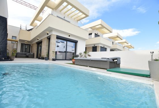 Chalet Independiente - Reventa - Los Montesinos - AJ-29868