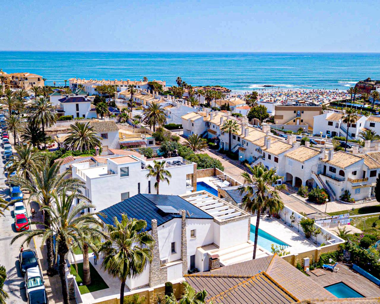 Detached Villa - Re-Sale - La Zenia - La Zenia