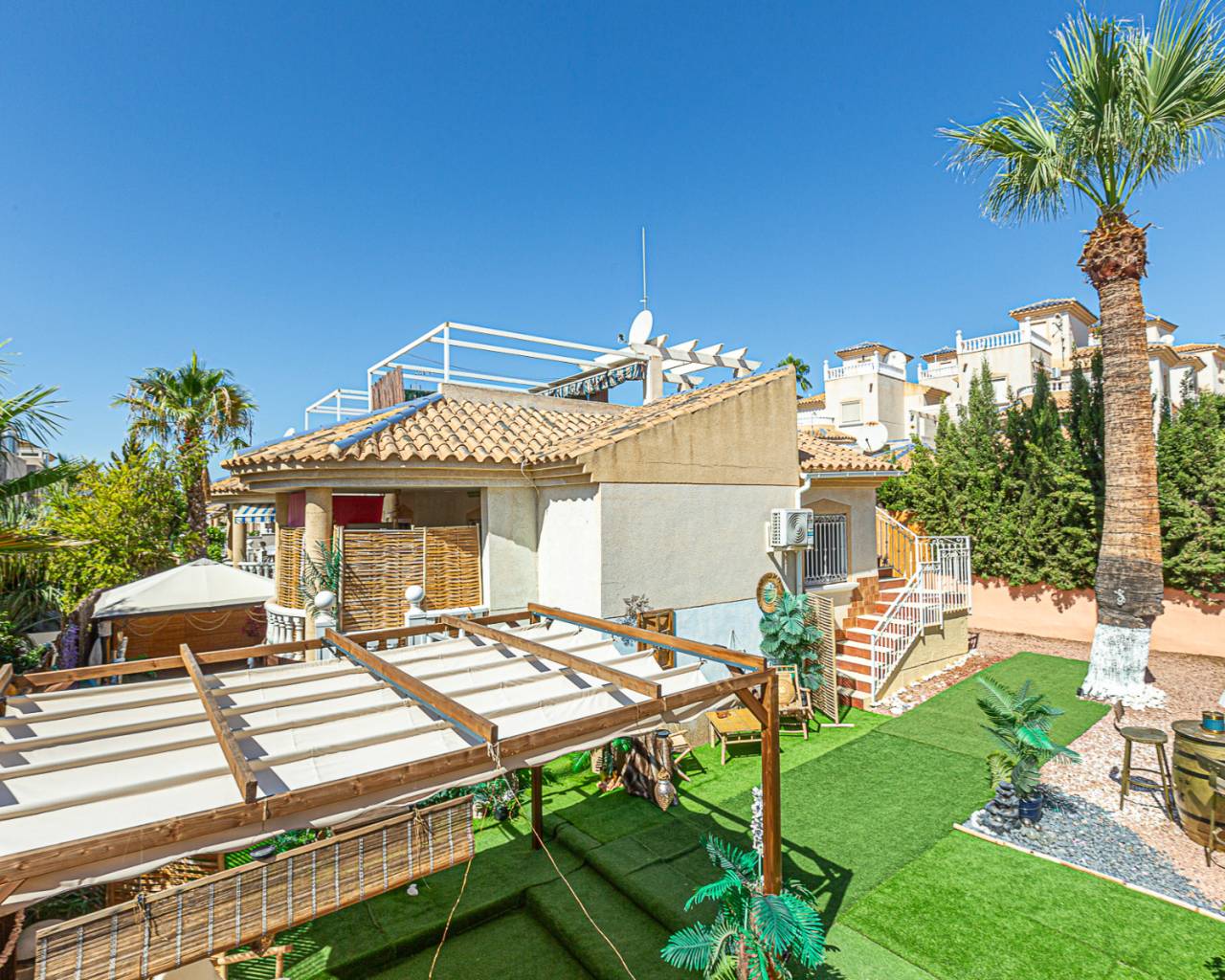 Detached Villa - Re-Sale - Villamartin - Loma Golf