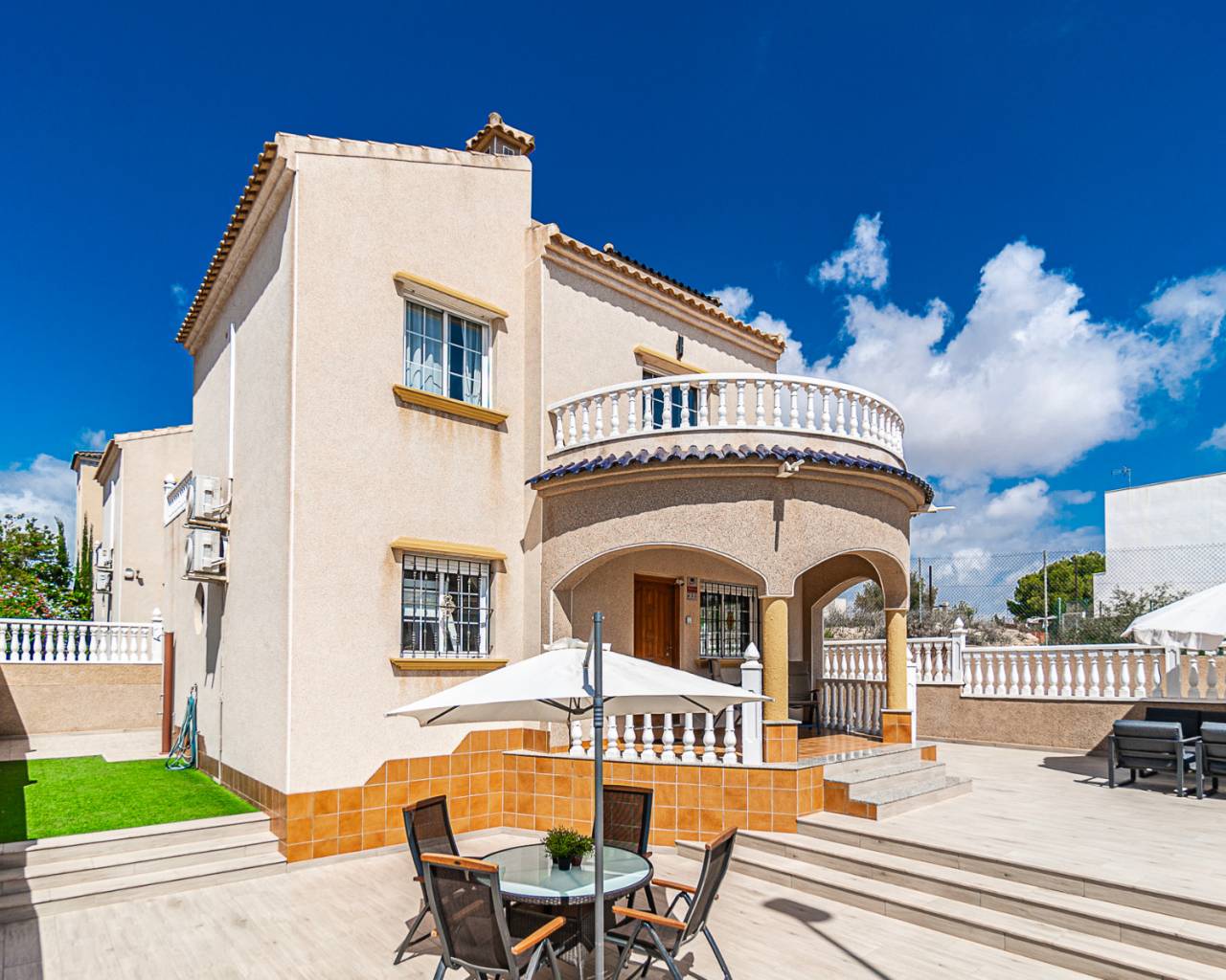 Detached Villa - Re-Sale - Villamartin - Pau 26