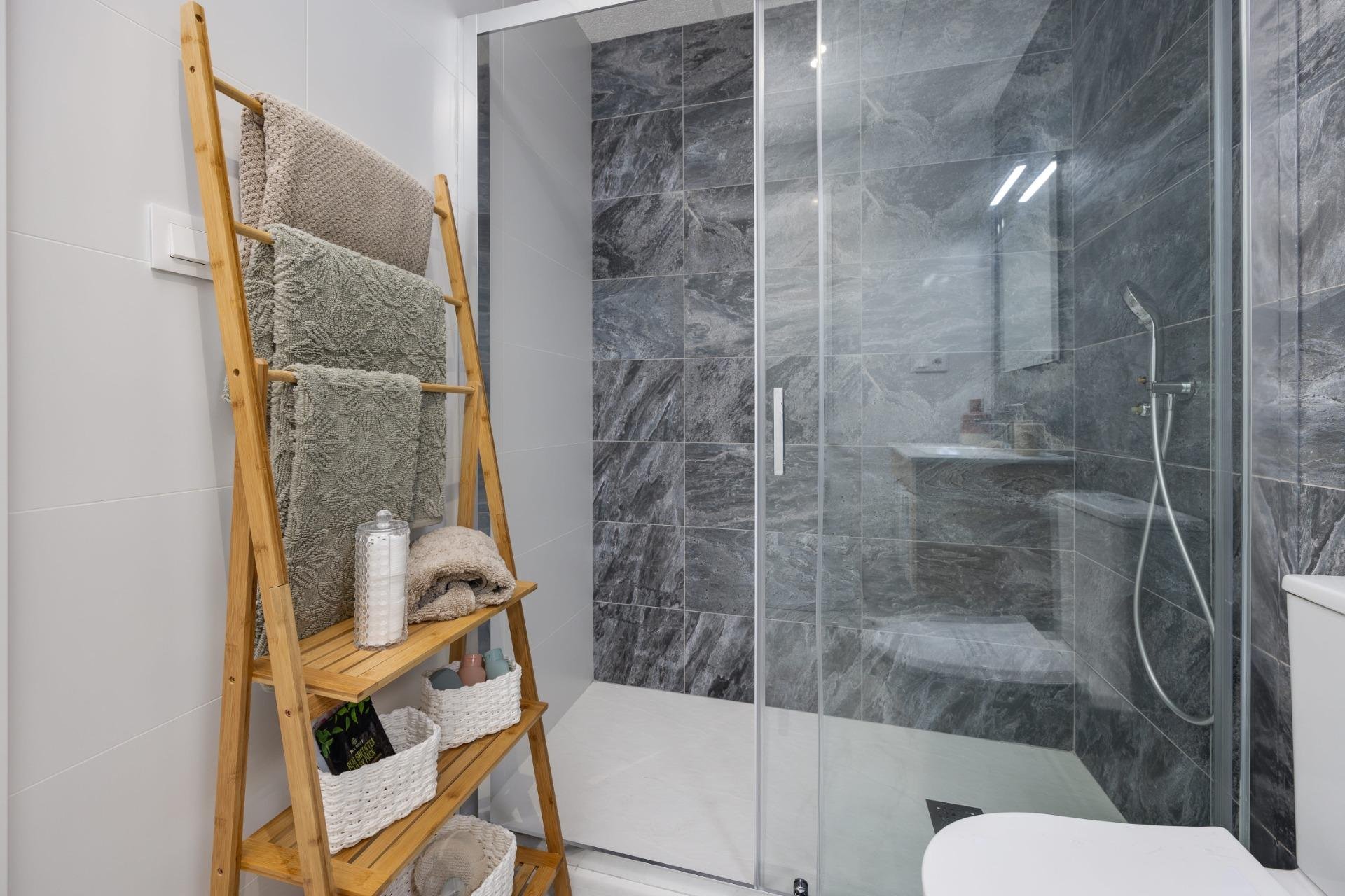 Nueva construcción  - Apartamento - San Miguel de Salinas - Pueblo