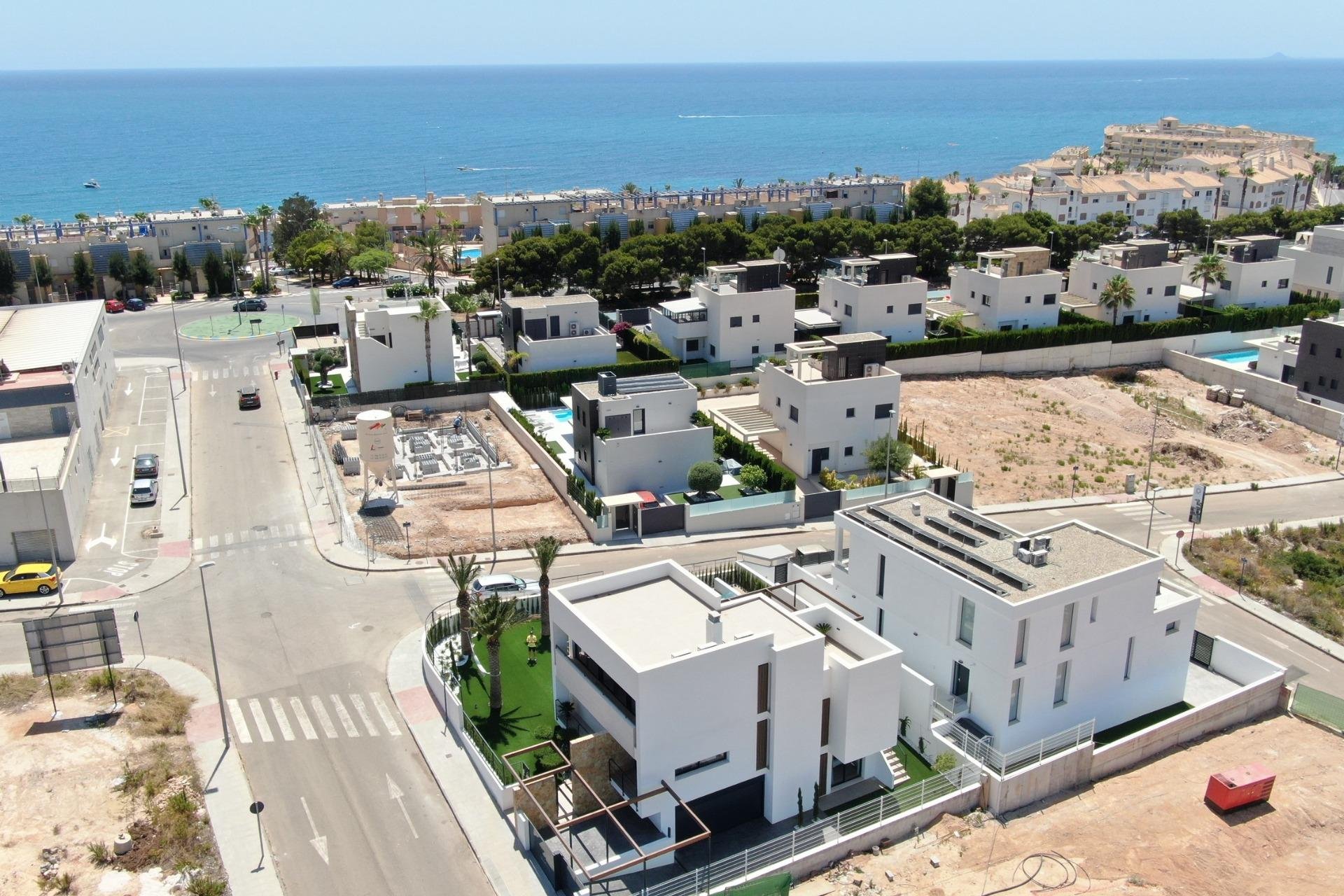 Nueva construcción  - Chalet Independiente - Orihuela Costa - Campoamor