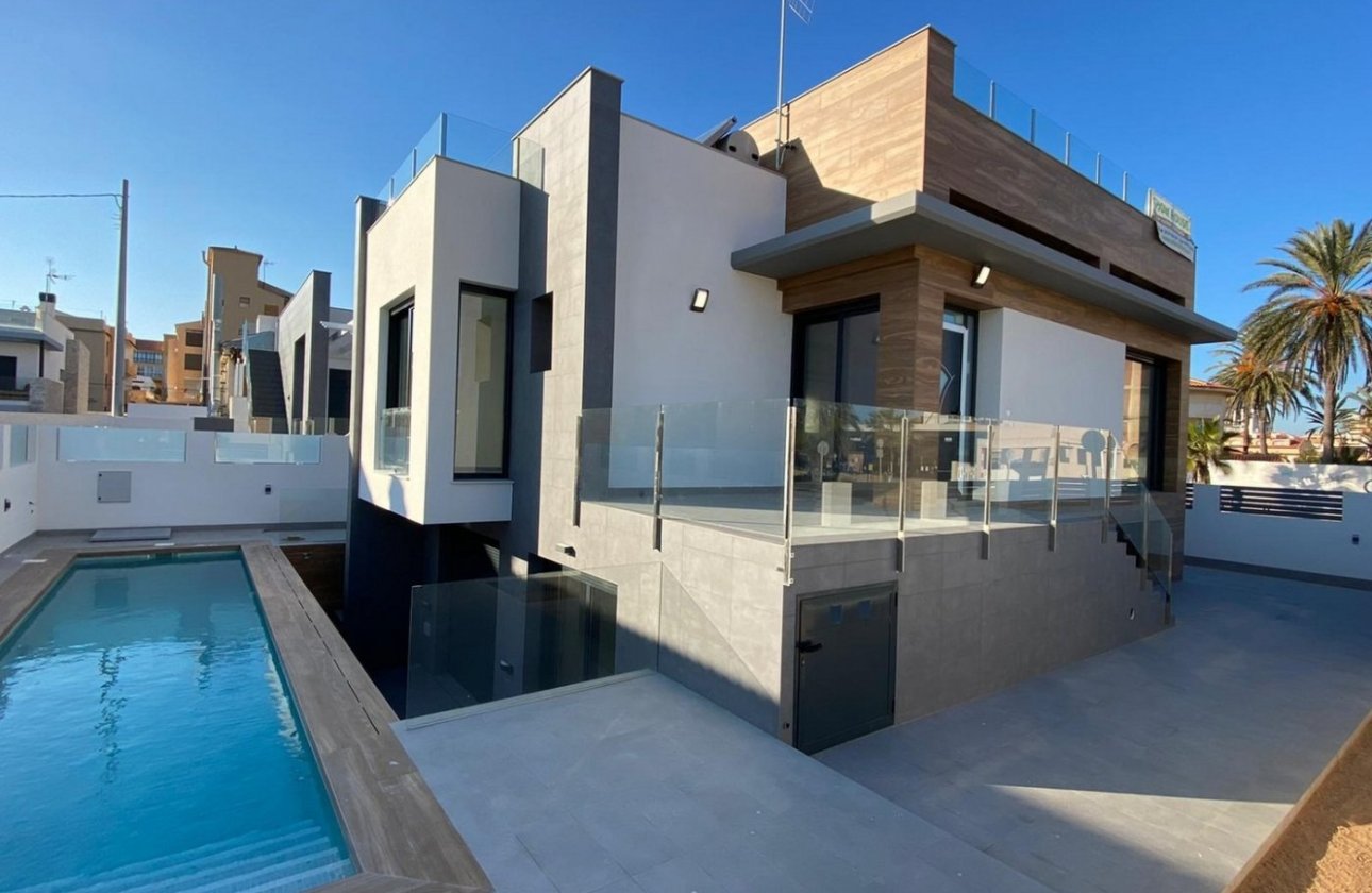 Nueva construcción  - Chalet Independiente - Torrevieja - La Mata