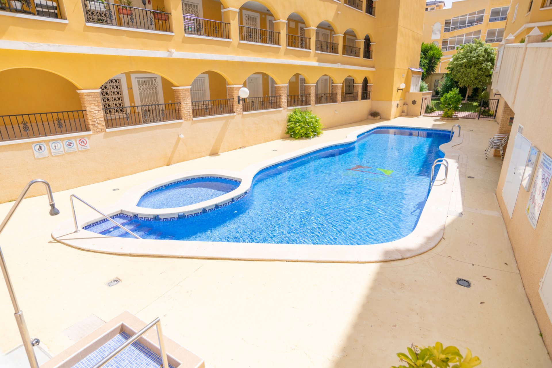 Re-Sale - Apartment - Algorfa