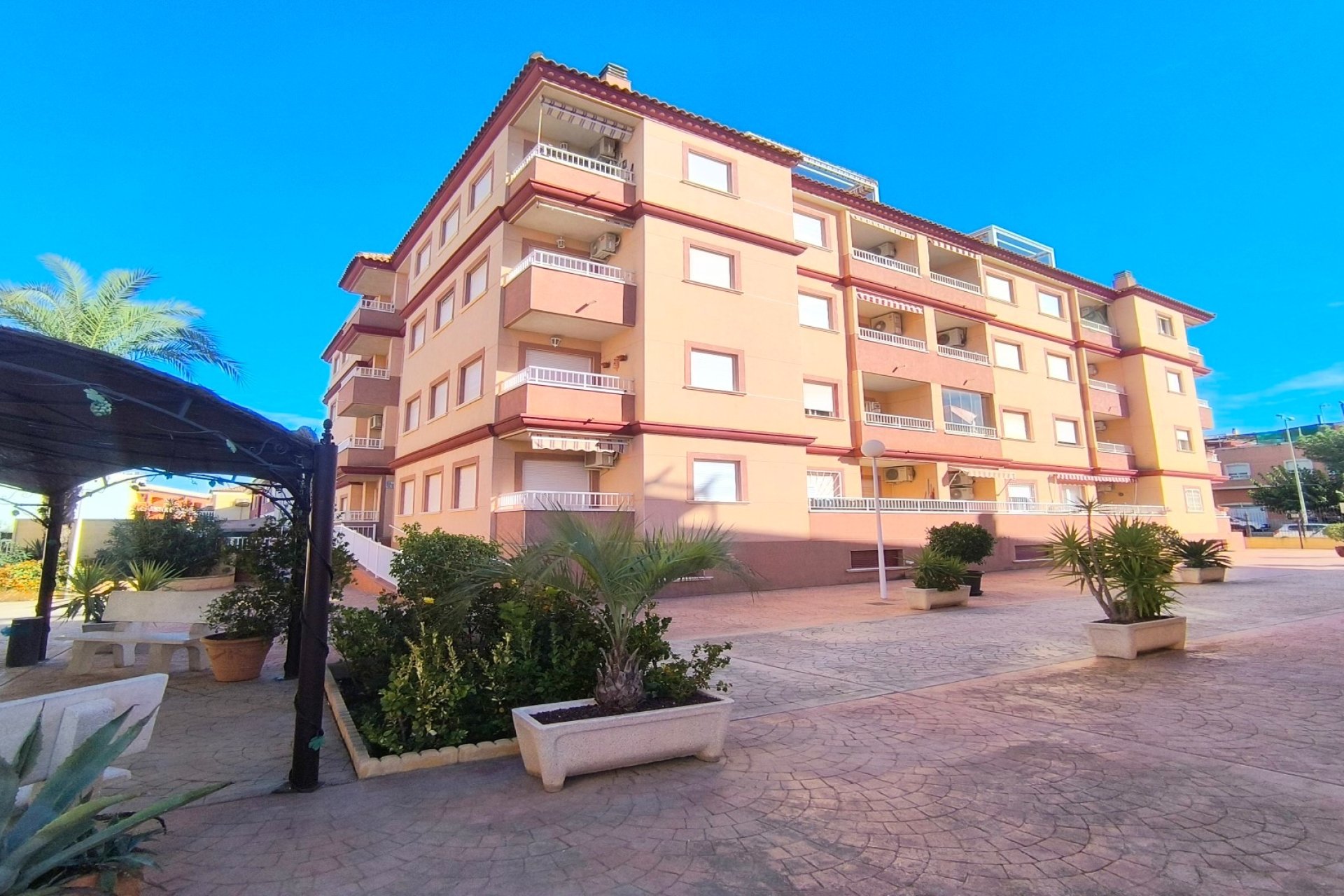 Re-Sale - Apartment - Algorfa