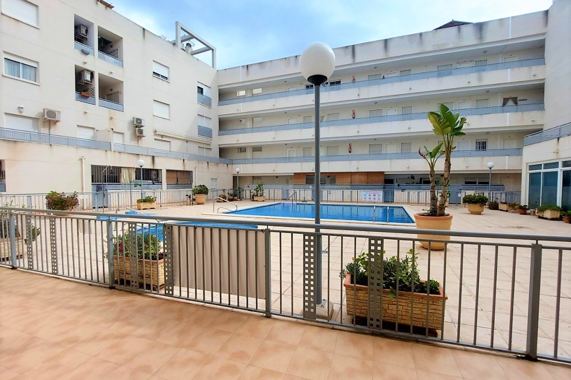 Re-Sale - Apartment - Almoradí
