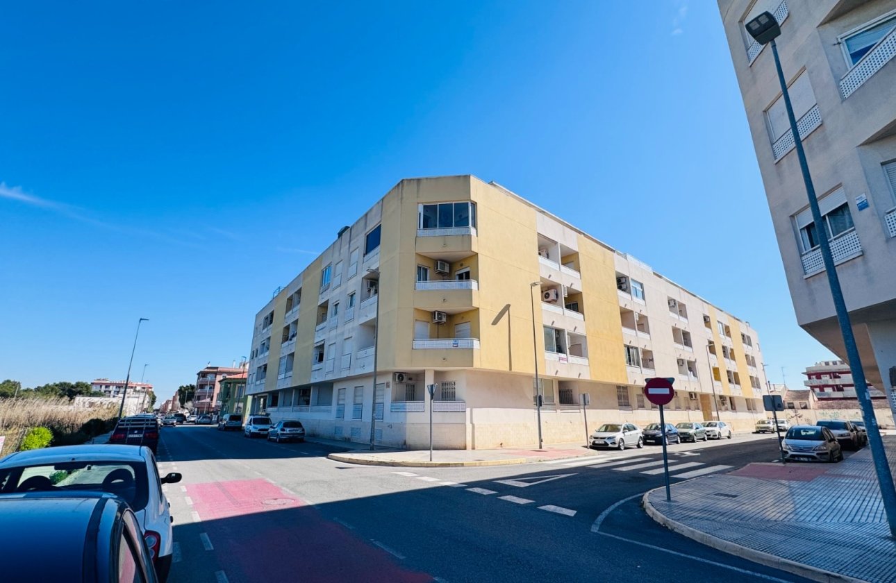 Re-Sale - Apartment - Almoradí