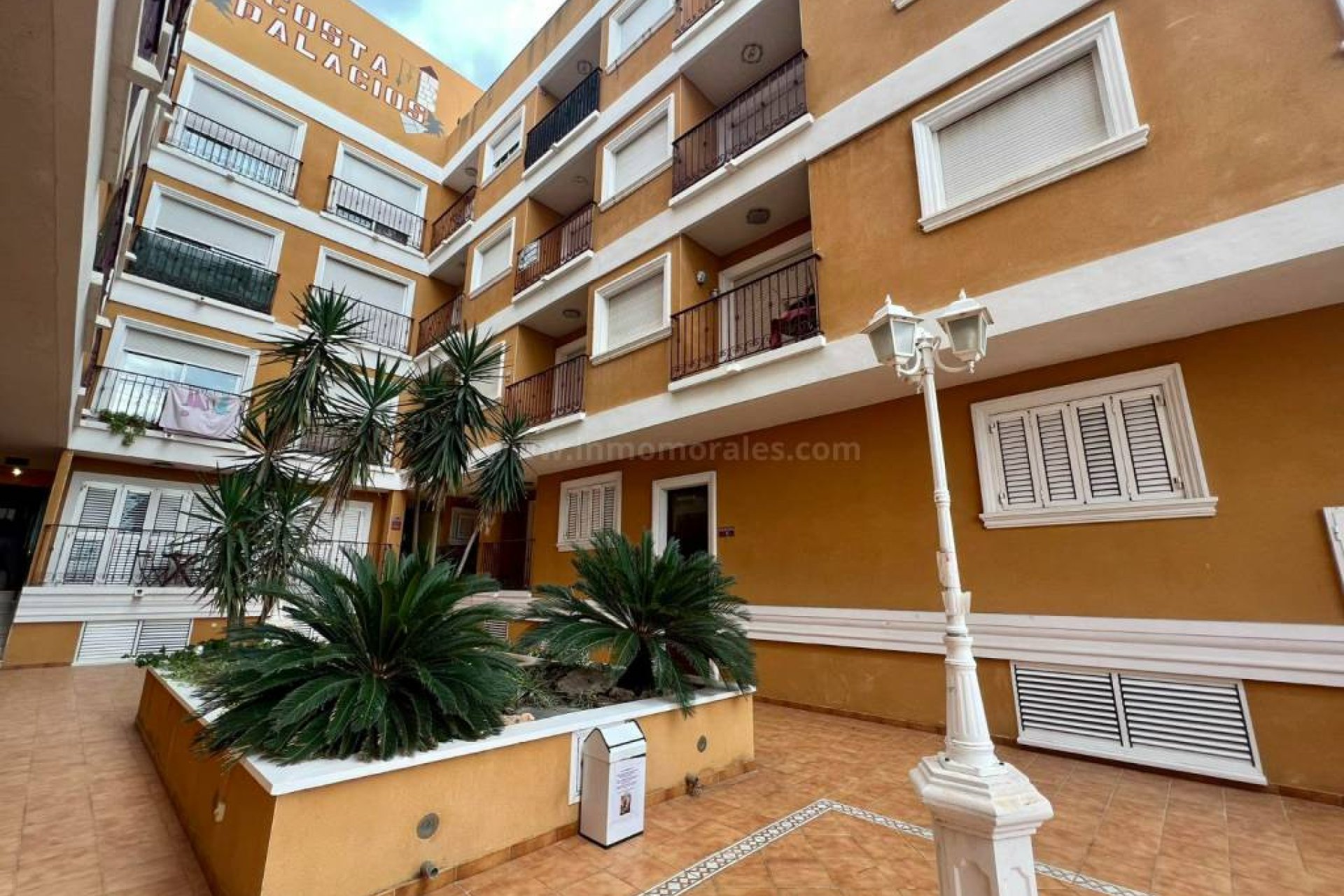 Re-Sale - Apartment - Formentera del Segura