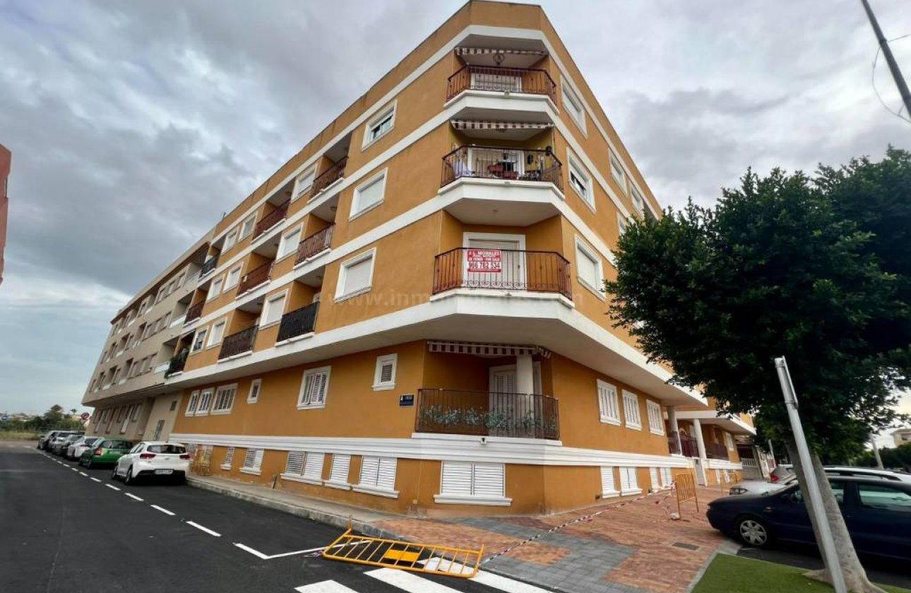 Re-Sale - Apartment - Formentera del Segura