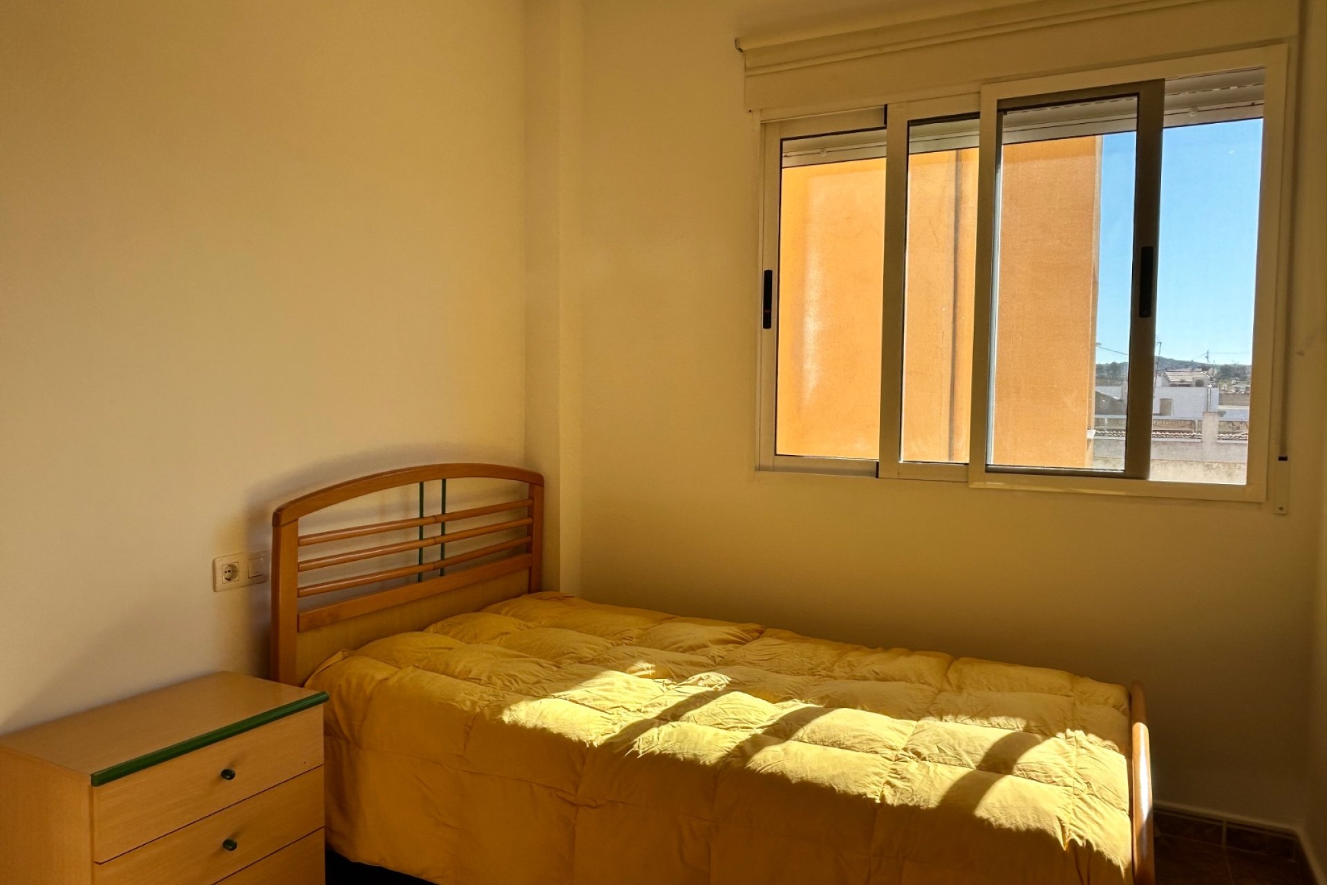 Re-Sale - Apartment - Jacarilla - pueblo