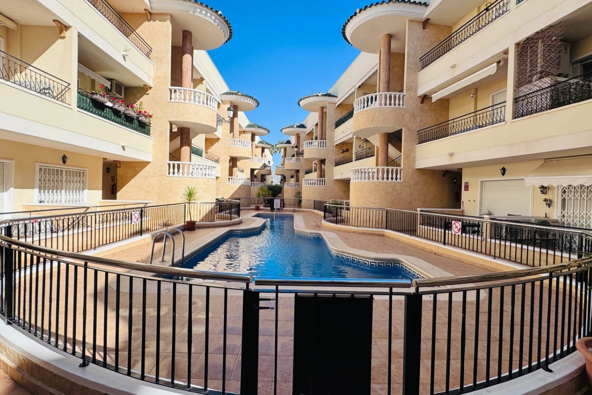 Re-Sale - Apartment - Jacarilla