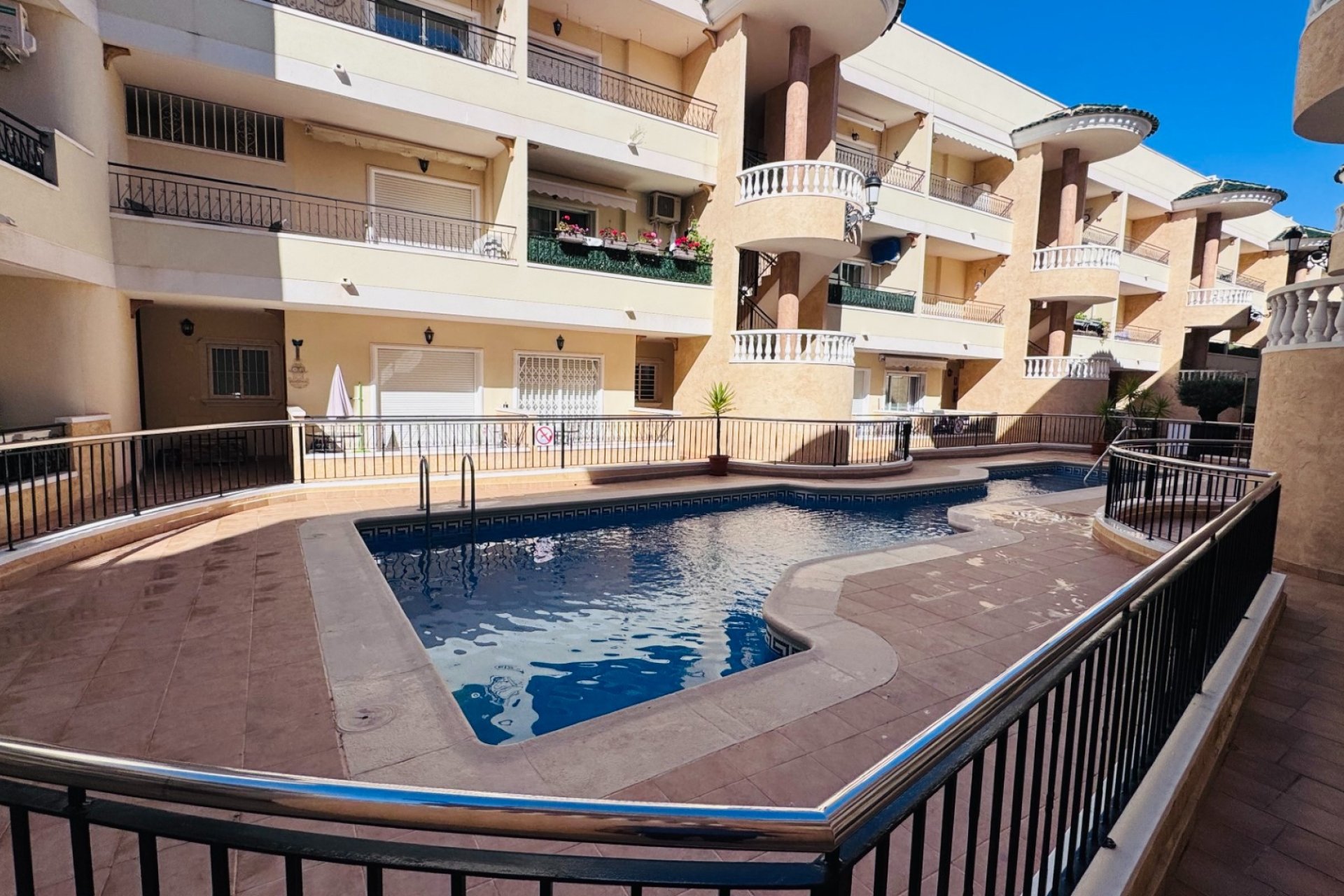 Re-Sale - Apartment - Jacarilla