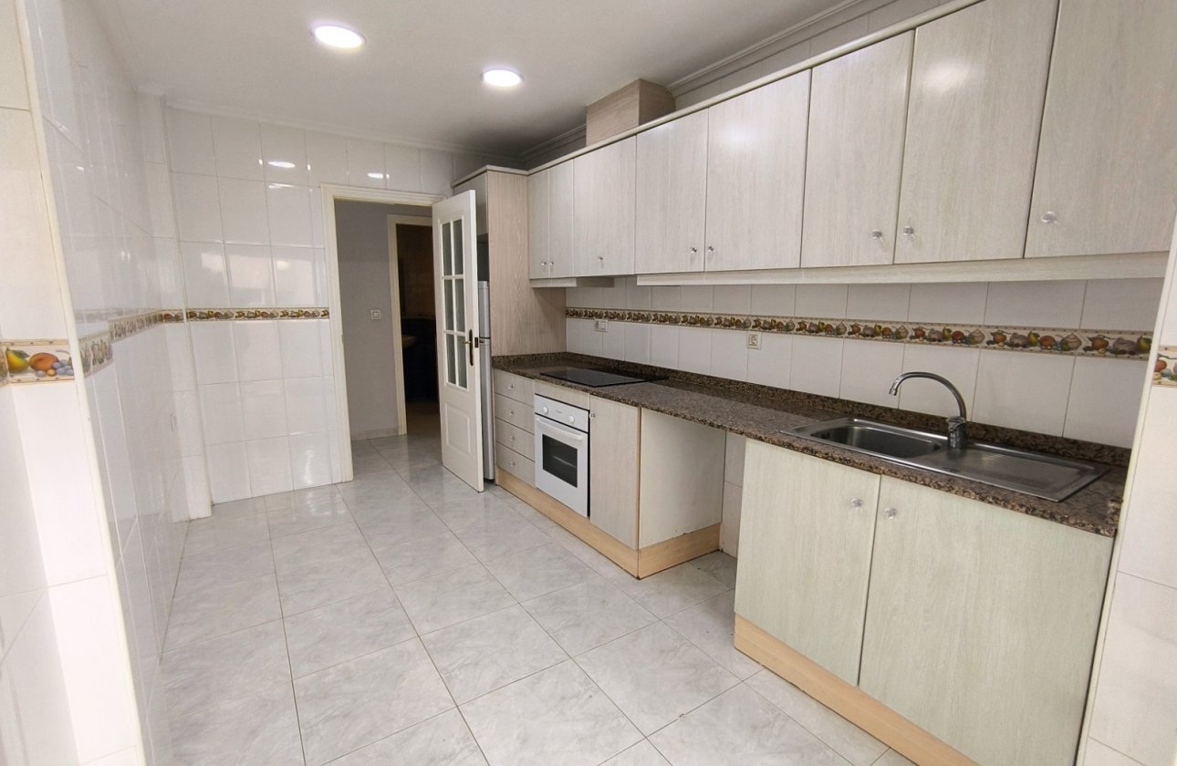Re-Sale - Apartment - Los Montesinos