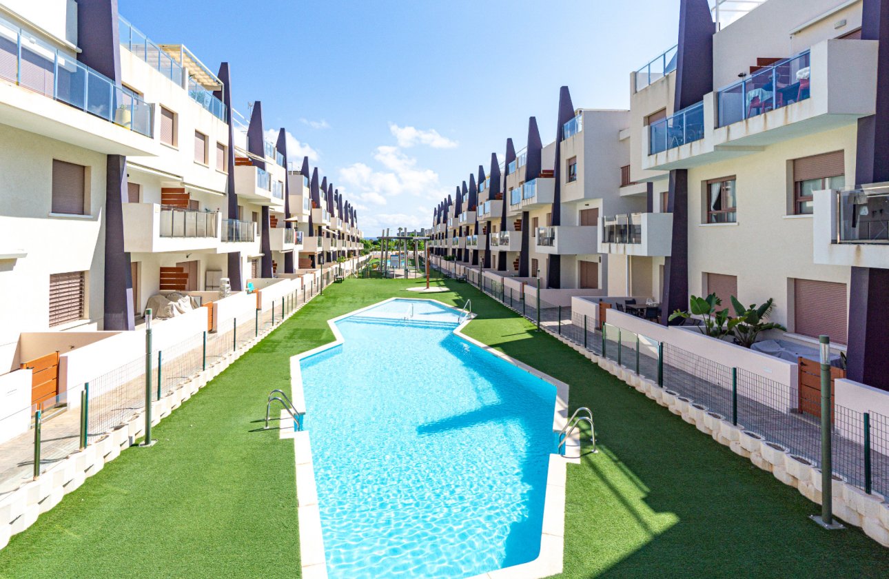 Re-Sale - Apartment - Mil Palmeras - Beach