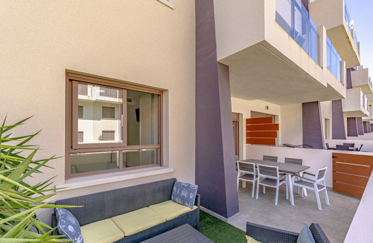 Re-Sale - Apartment - Mil Palmeras - Beach