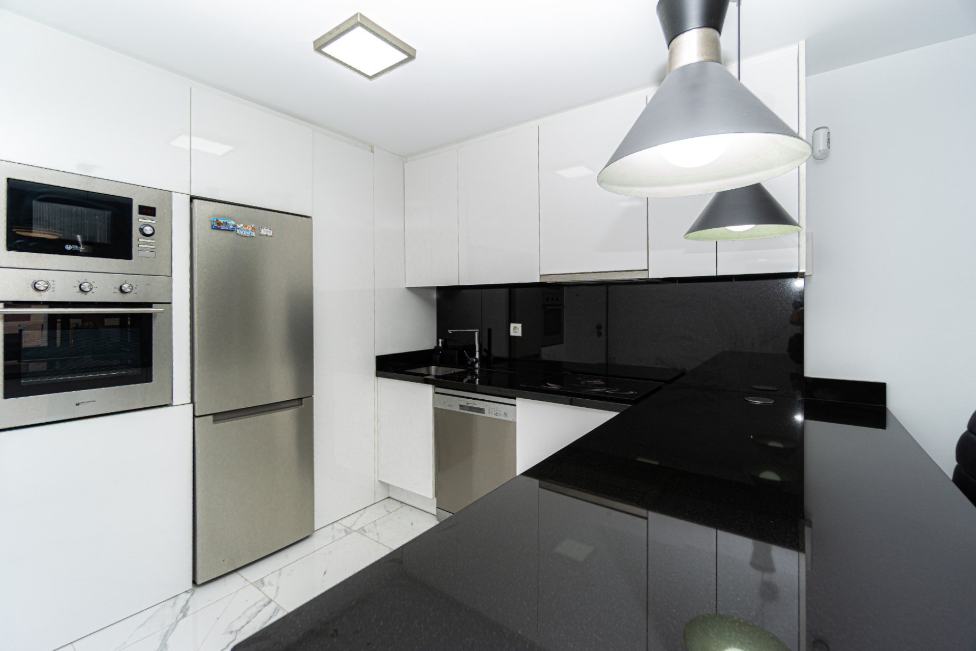 Re-Sale - Apartment - Mil Palmeras - Beach