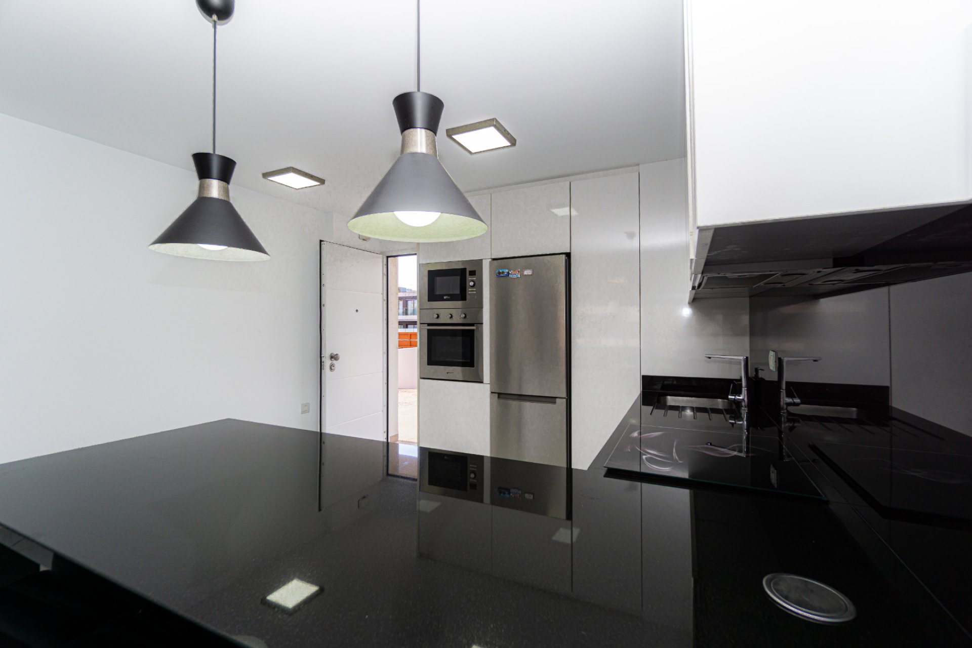 Re-Sale - Apartment - Mil Palmeras - Beach