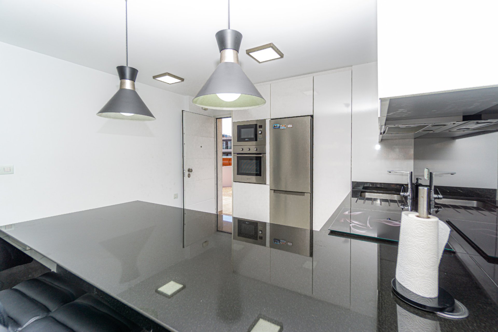 Re-Sale - Apartment - Mil Palmeras - Beach