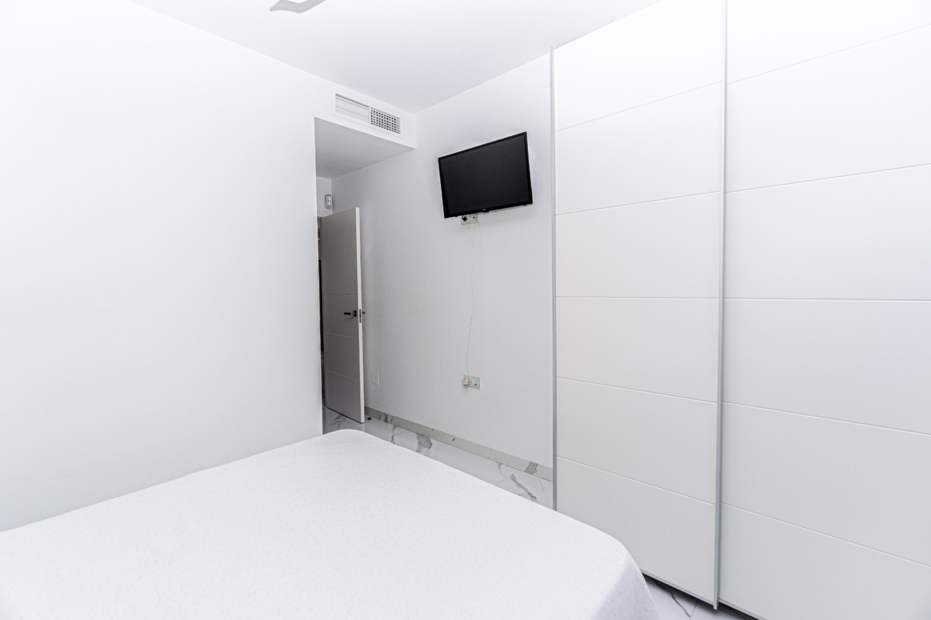 Re-Sale - Apartment - Mil Palmeras - Beach