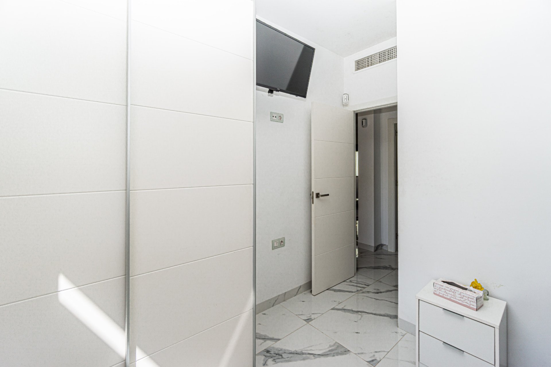 Re-Sale - Apartment - Mil Palmeras - Beach