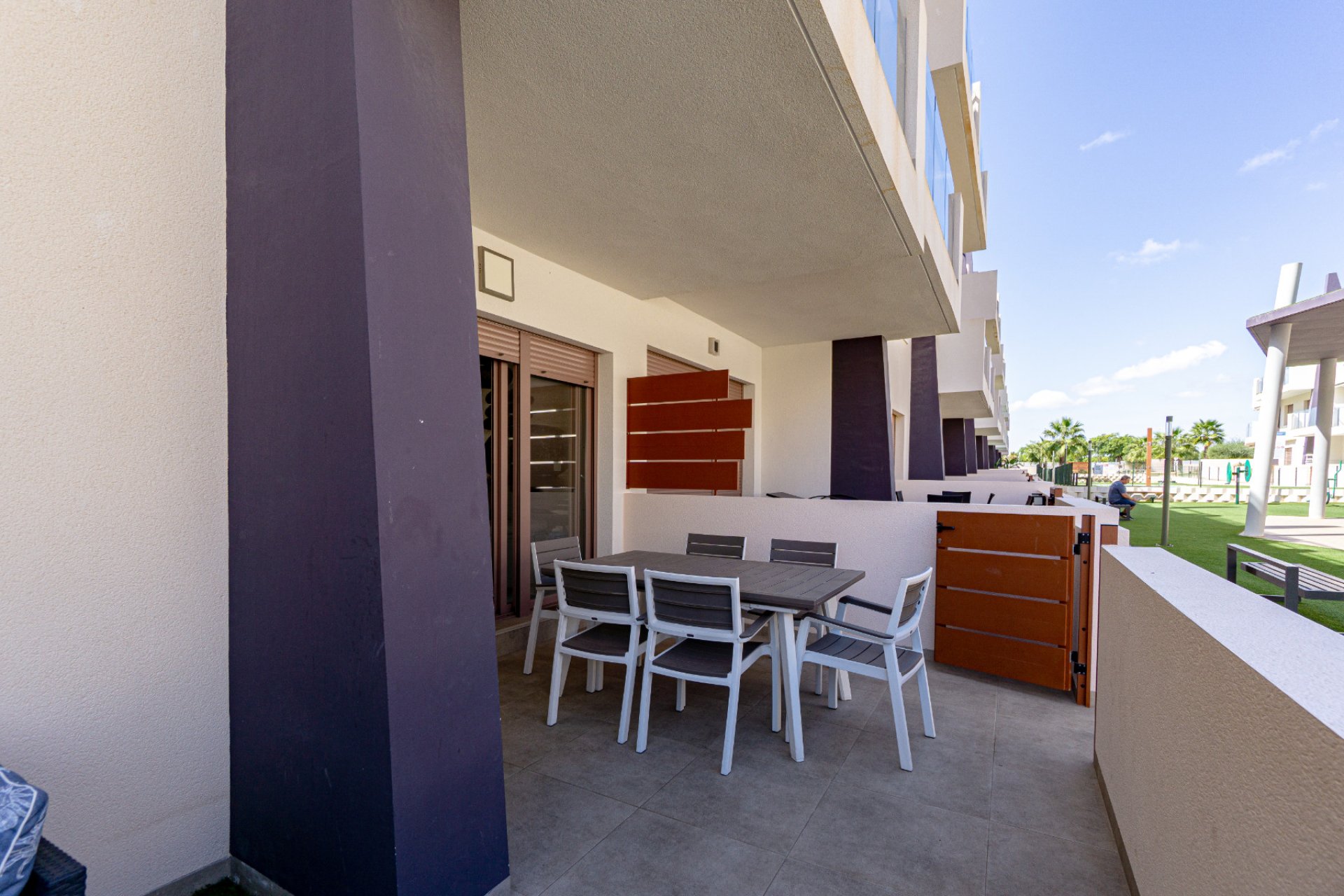 Re-Sale - Apartment - Mil Palmeras - Beach