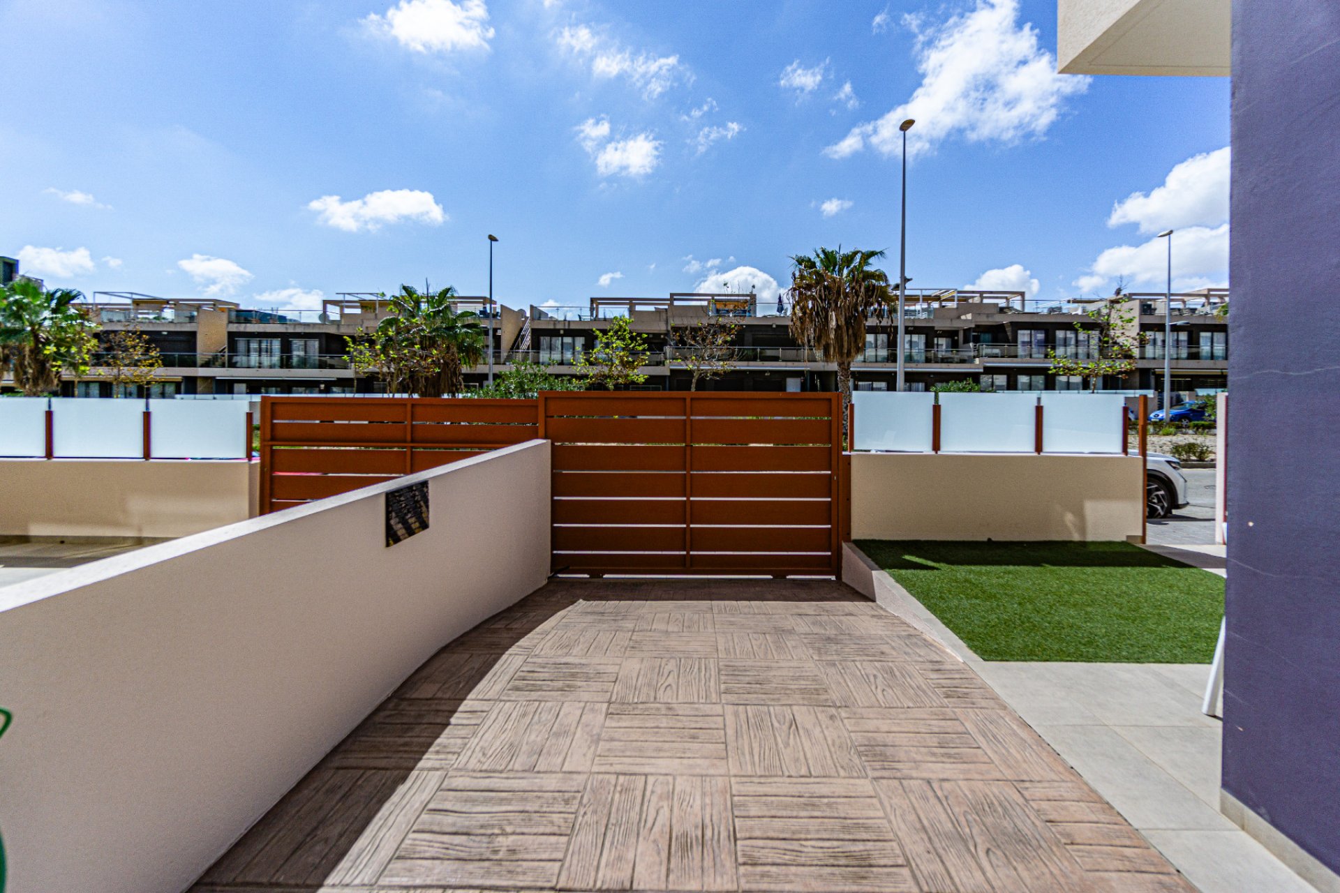 Re-Sale - Apartment - Mil Palmeras - Beach