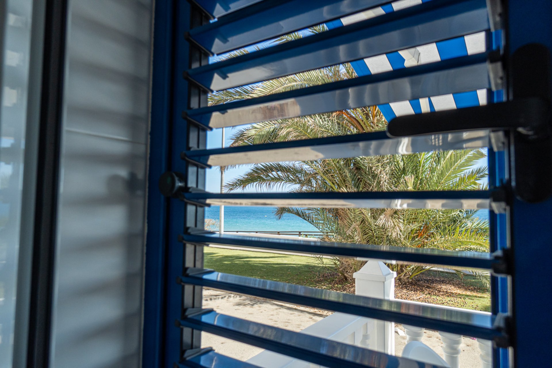 Re-Sale - Apartment - Mil Palmeras - Beach