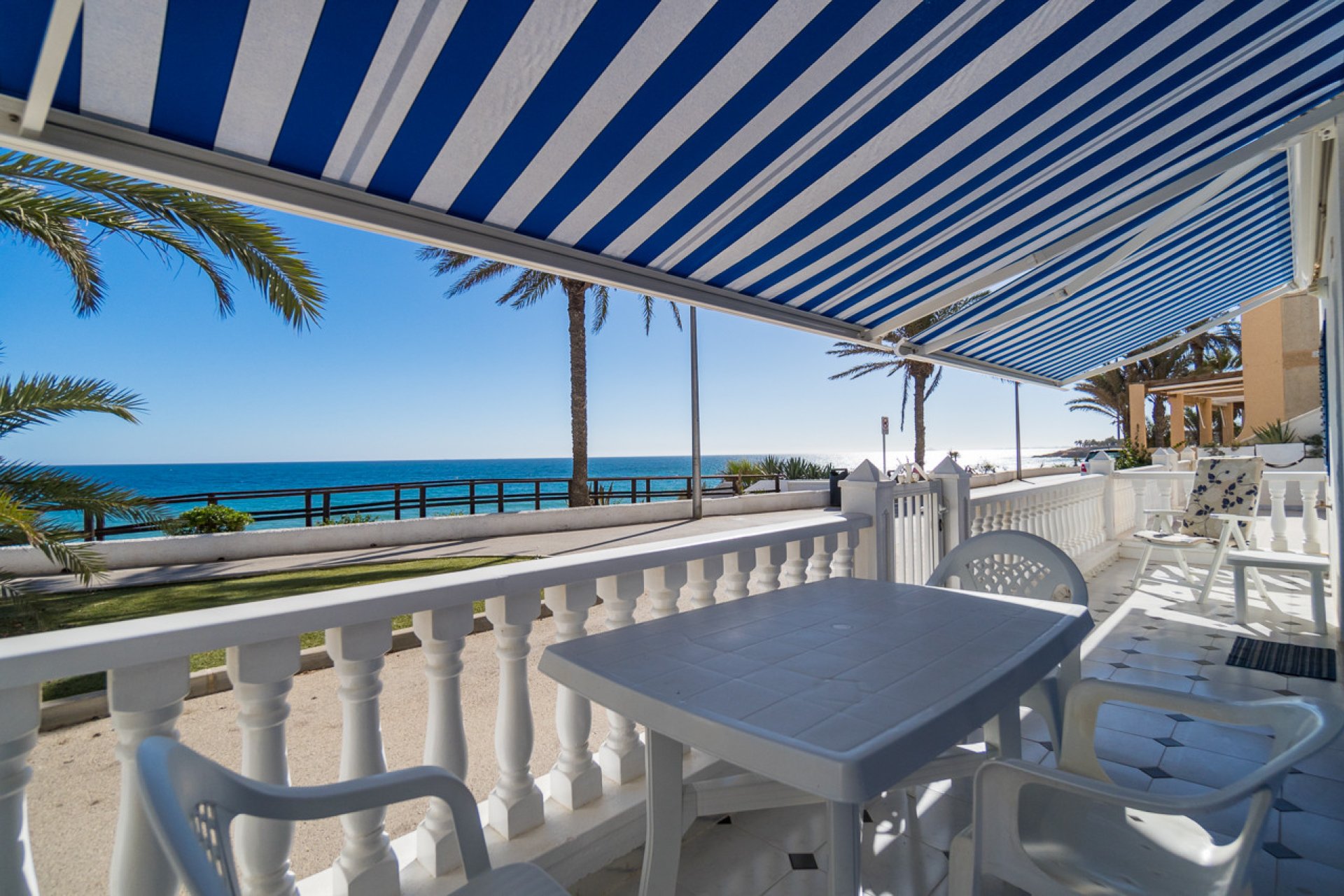 Re-Sale - Apartment - Mil Palmeras - Beach