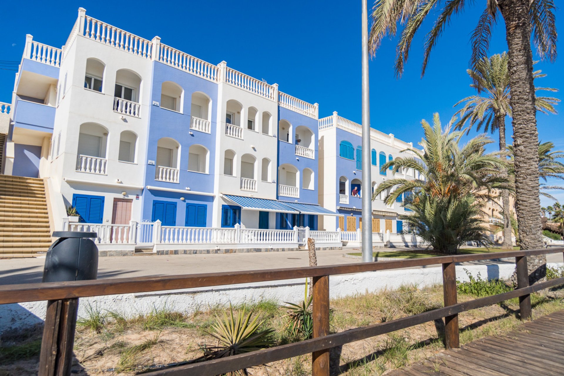 Re-Sale - Apartment - Mil Palmeras - Beach
