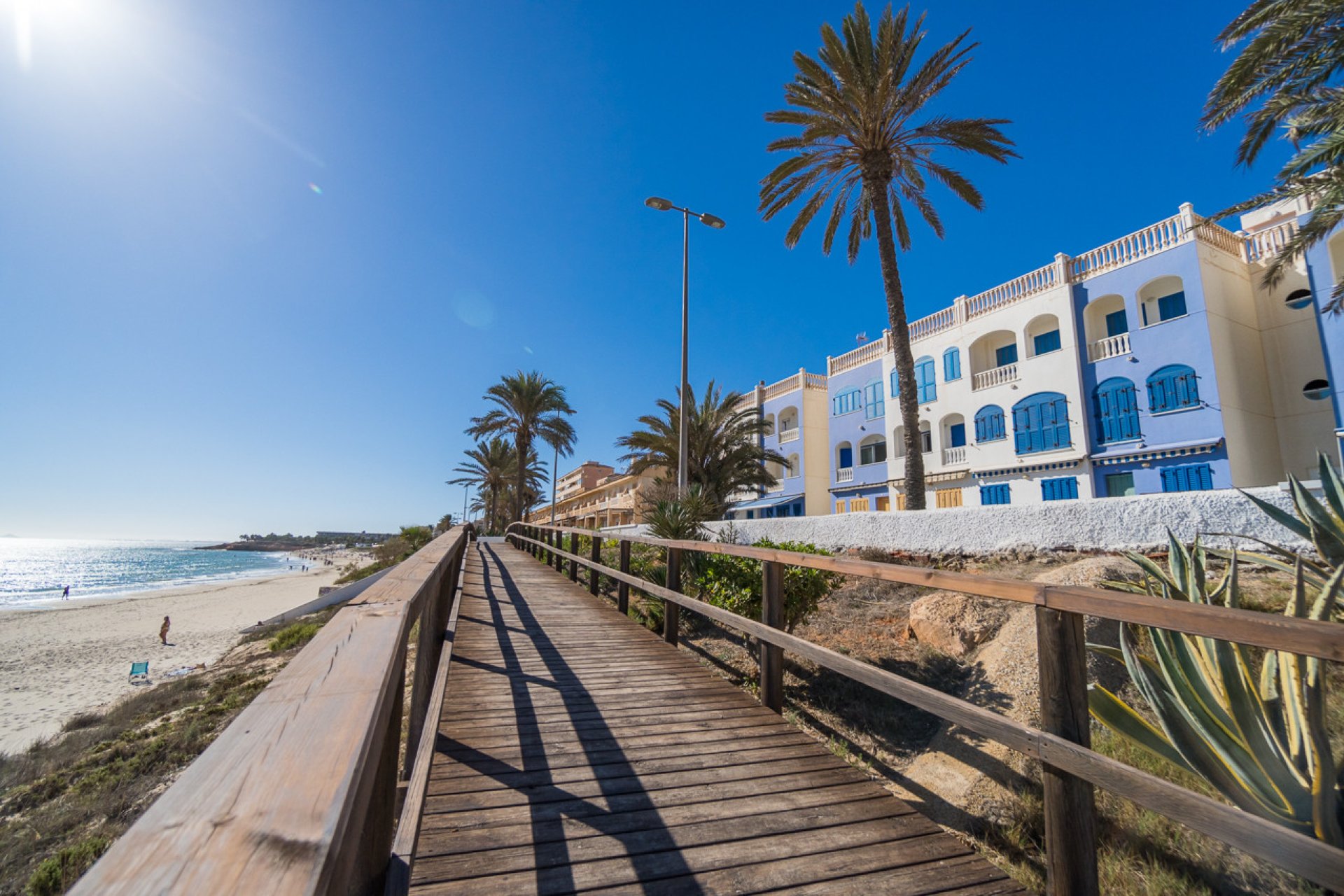 Re-Sale - Apartment - Mil Palmeras - Beach