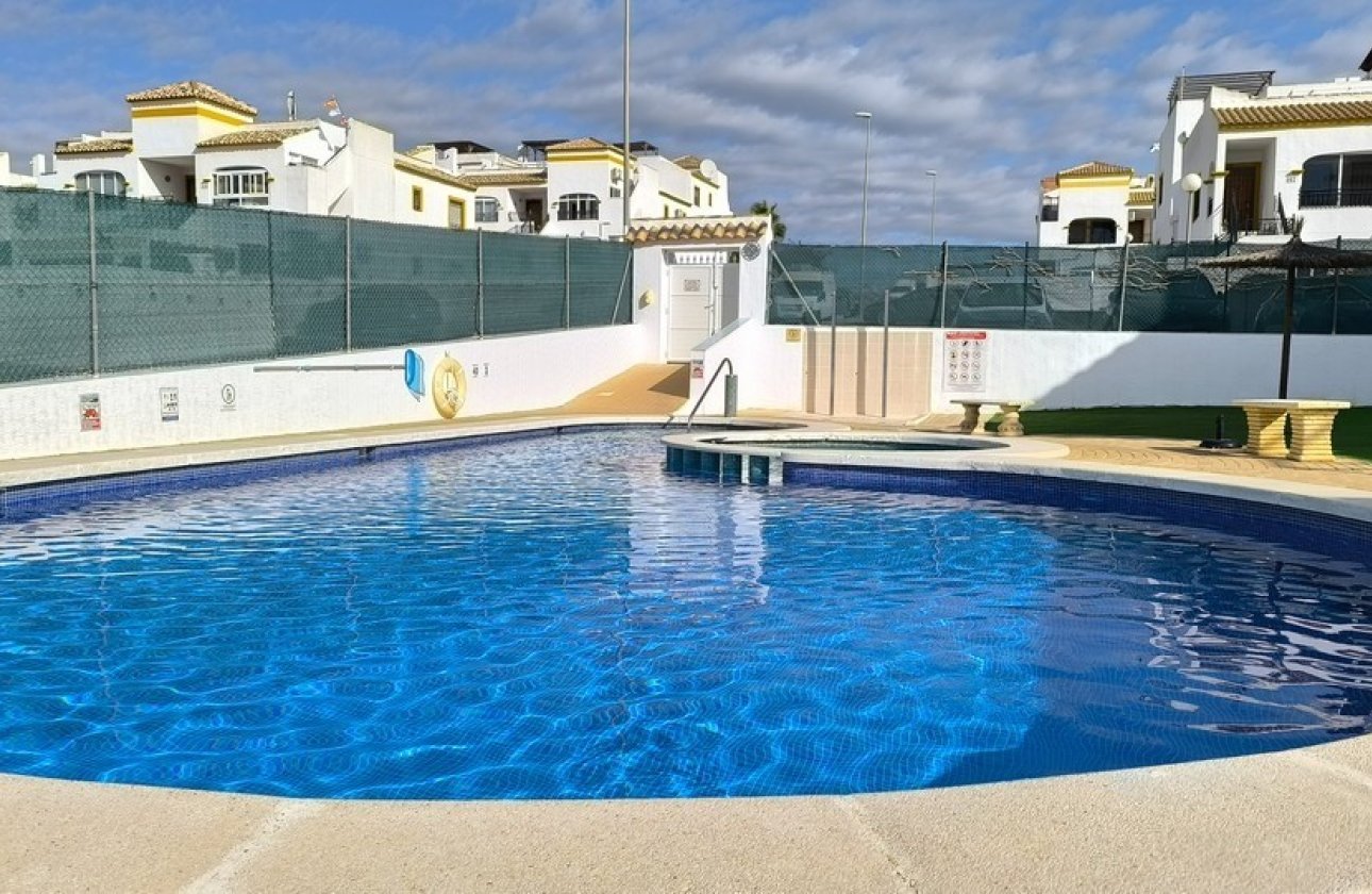 Re-Sale - Apartment - Orihuela - Vistabella Golf