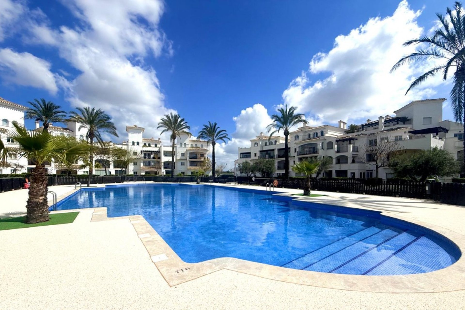 Re-Sale - Apartment - Sucina