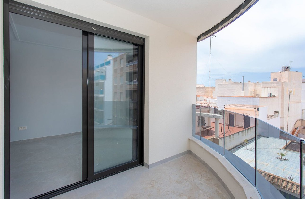 Re-Sale - Apartment - Torrevieja - Beach