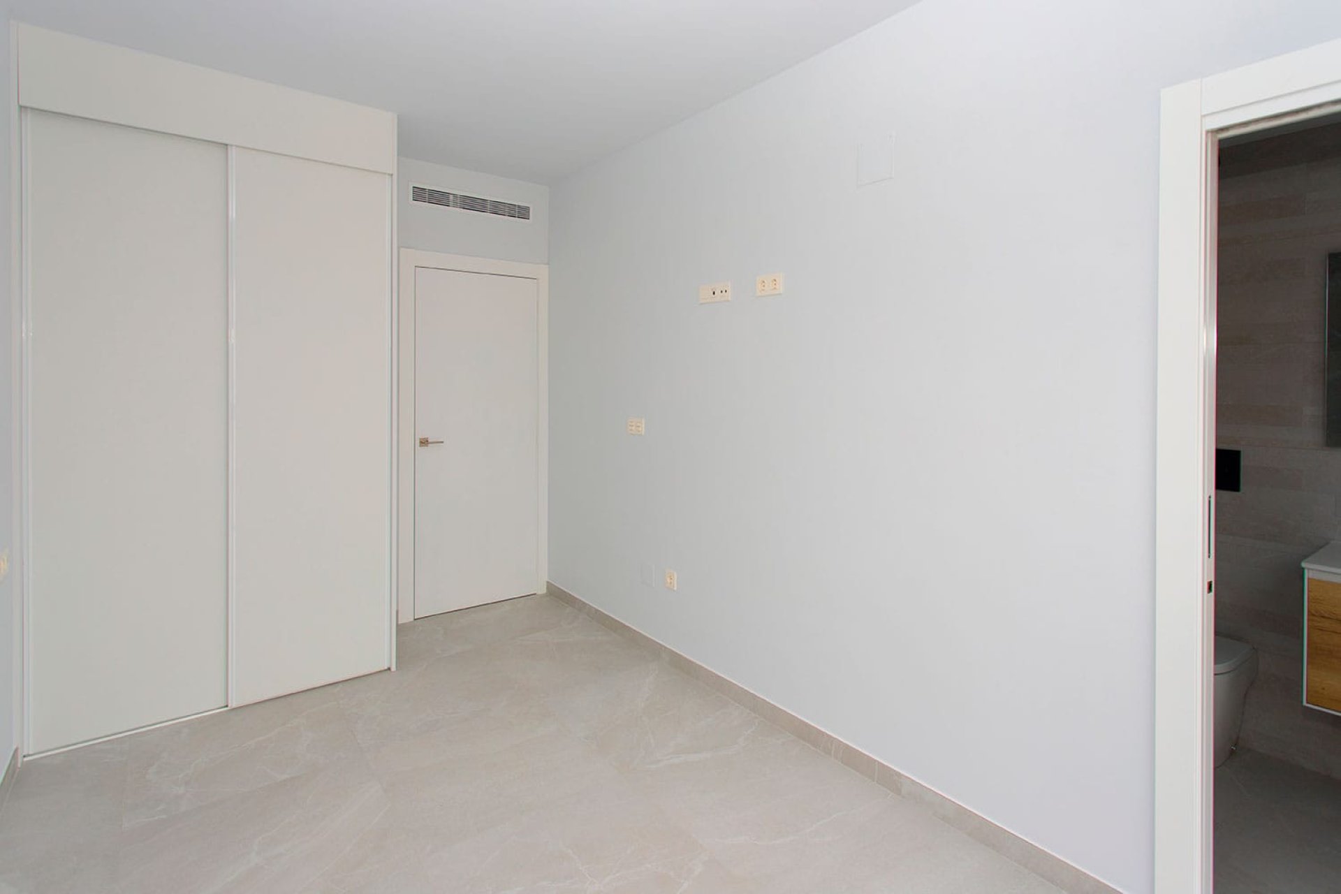 Re-Sale - Apartment - Torrevieja - Beach