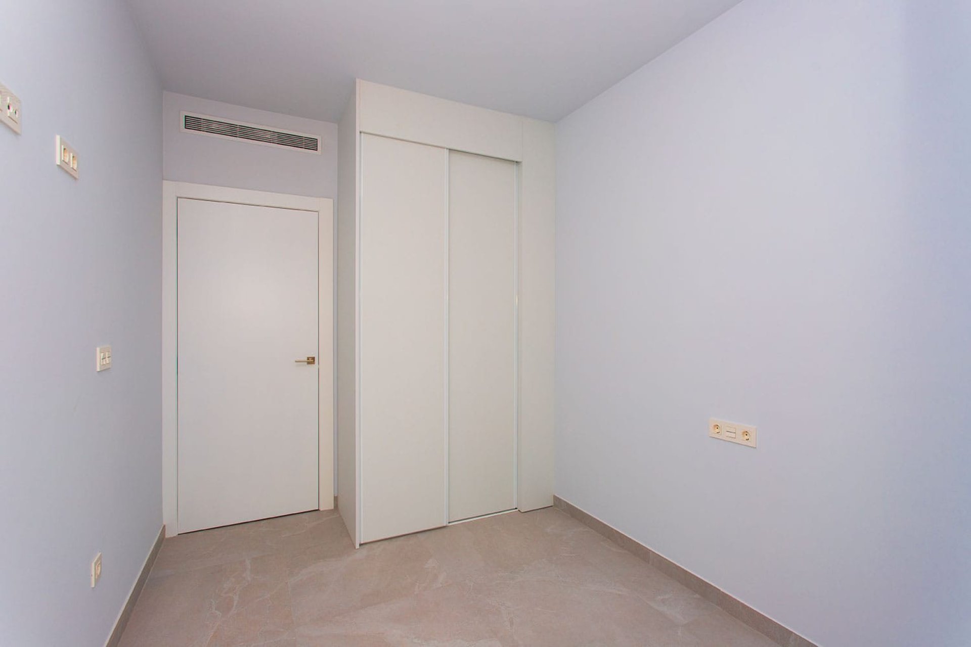 Re-Sale - Apartment - Torrevieja - Beach