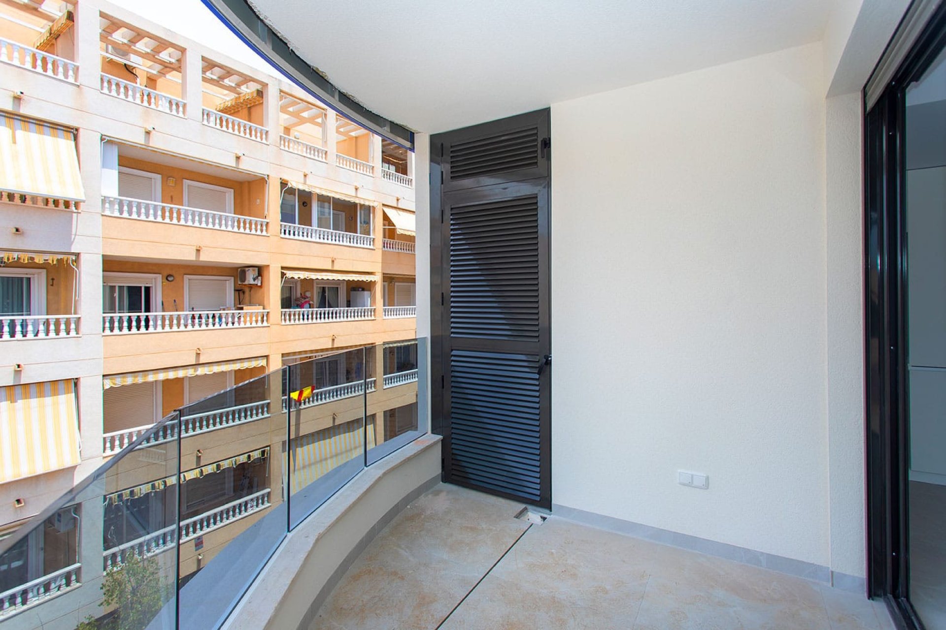 Re-Sale - Apartment - Torrevieja - Beach