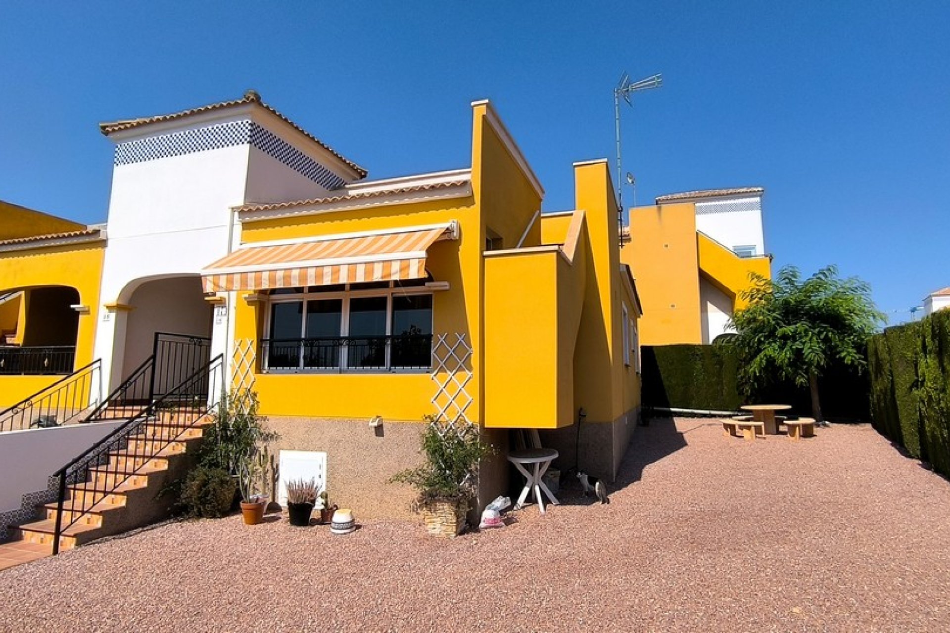 Re-Sale - Bungalow - Los Montesinos - La Herrada