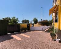 Re-Sale - Bungalow - Los Montesinos - La Herrada