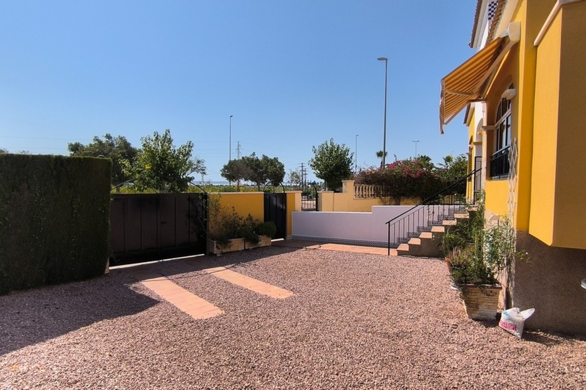Re-Sale - Bungalow - Los Montesinos - La Herrada
