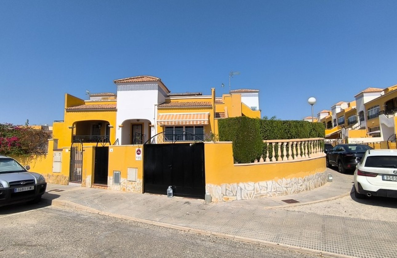 Re-Sale - Bungalow - Los Montesinos - La Herrada