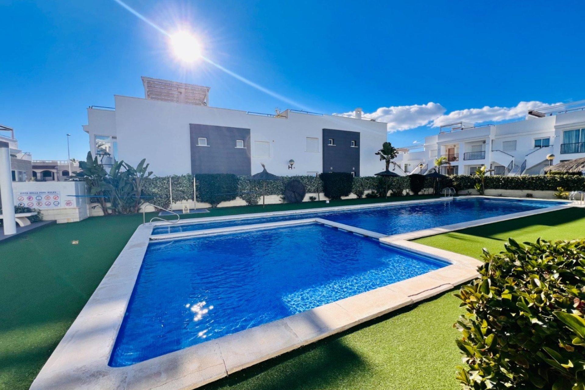 Re-Sale - Bungalow - Torrevieja - Aguas Nuevas
