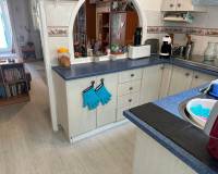 Re-Sale - Bungalow - Torrevieja - Urbanización San Luis