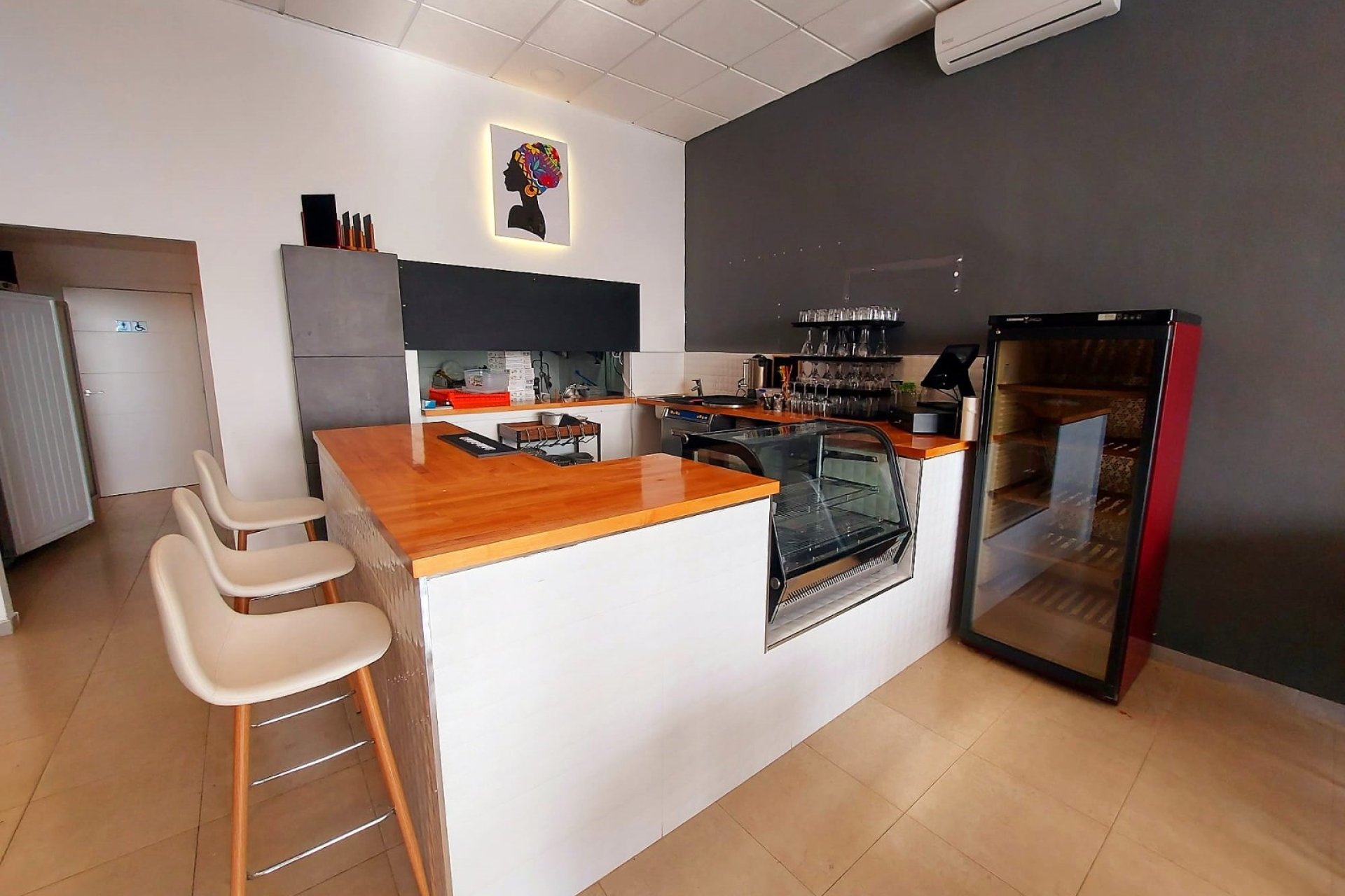 Re-Sale - Commercial - Algorfa