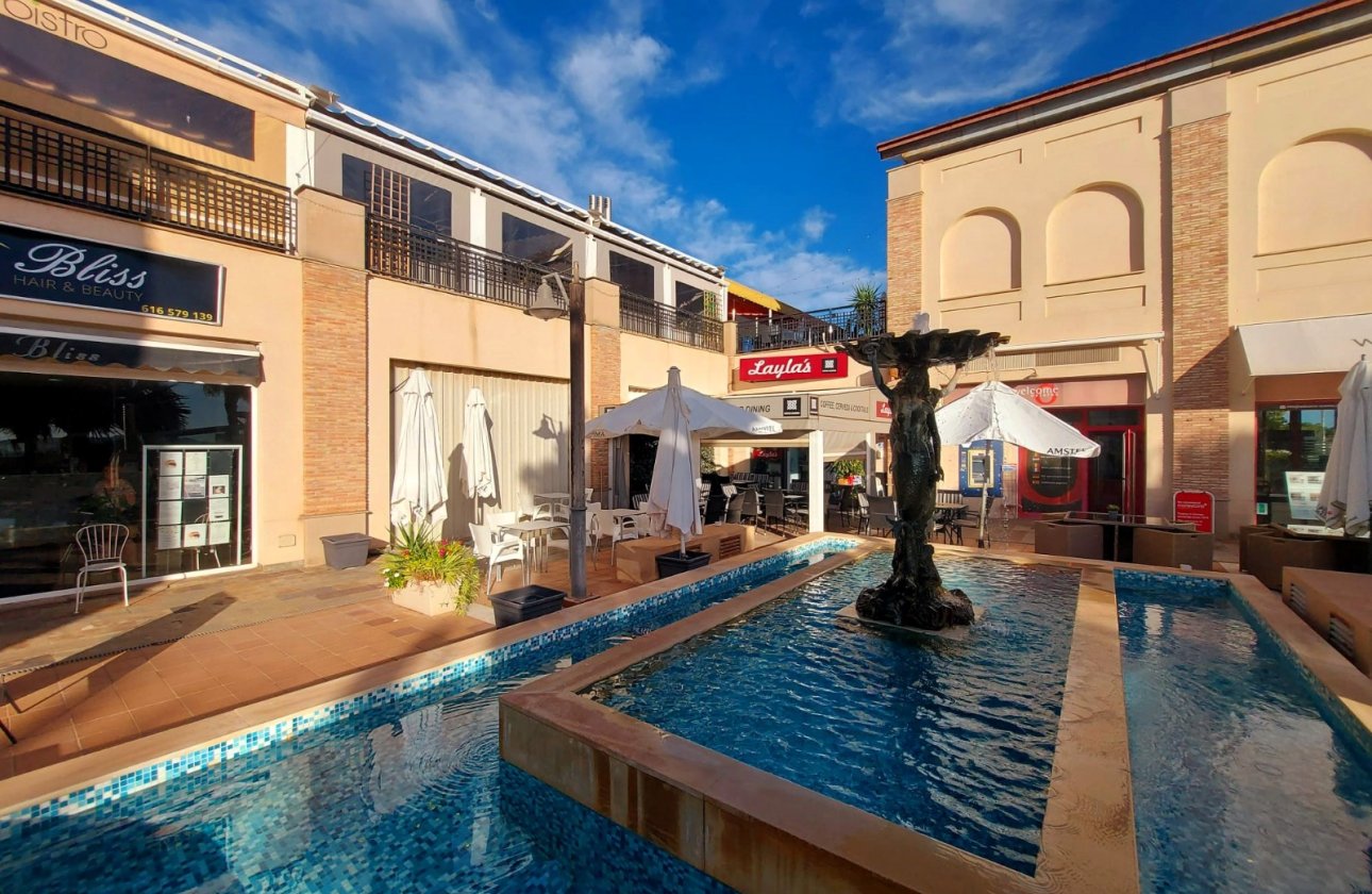 Re-Sale - Commercial - Algorfa