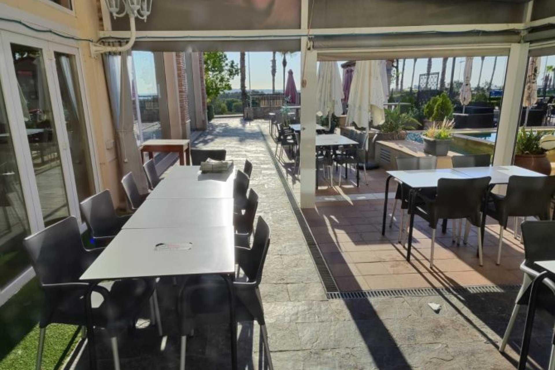 Re-Sale - Commercial - Algorfa
