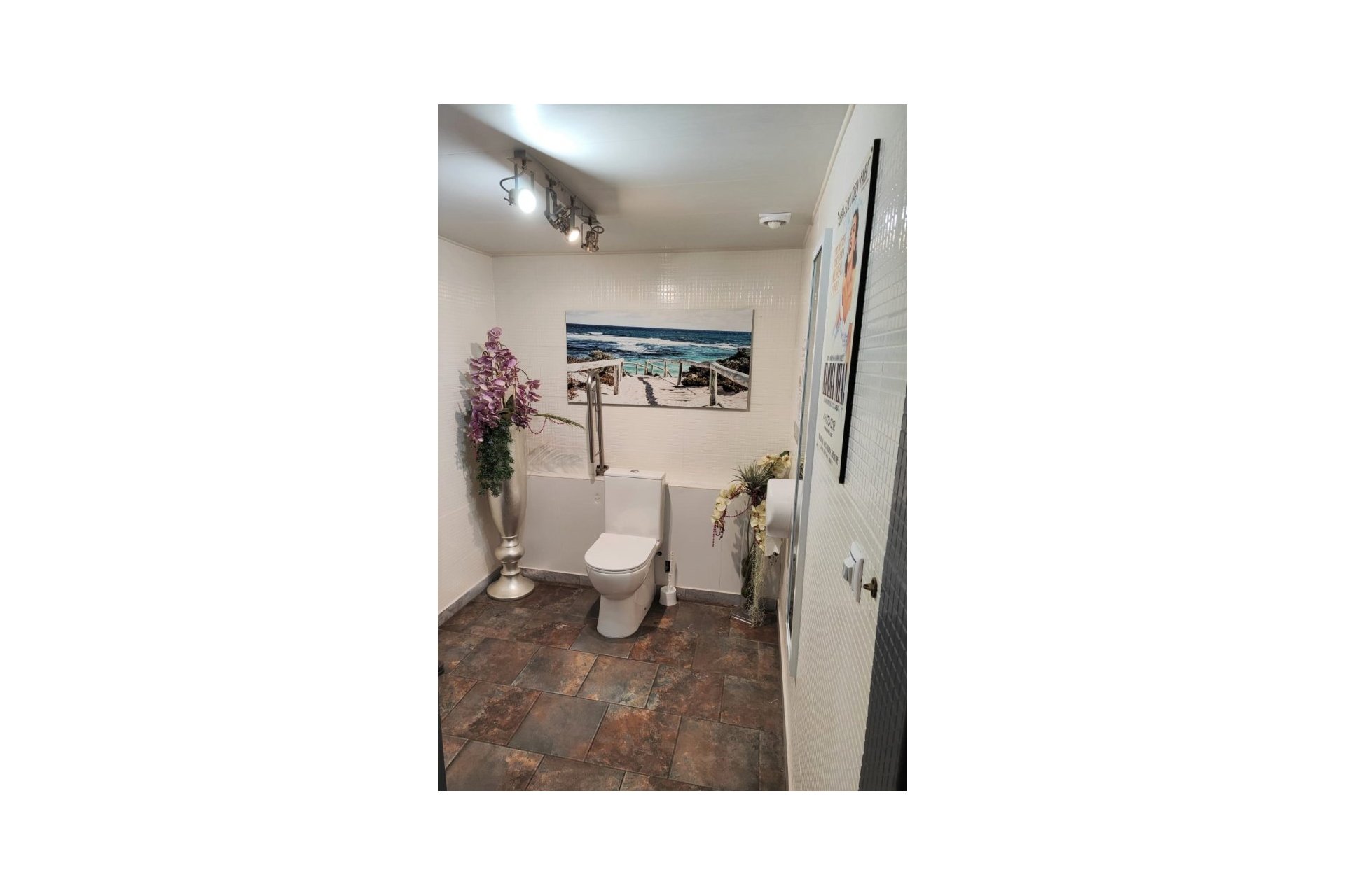 Re-Sale - Commercial - Algorfa
