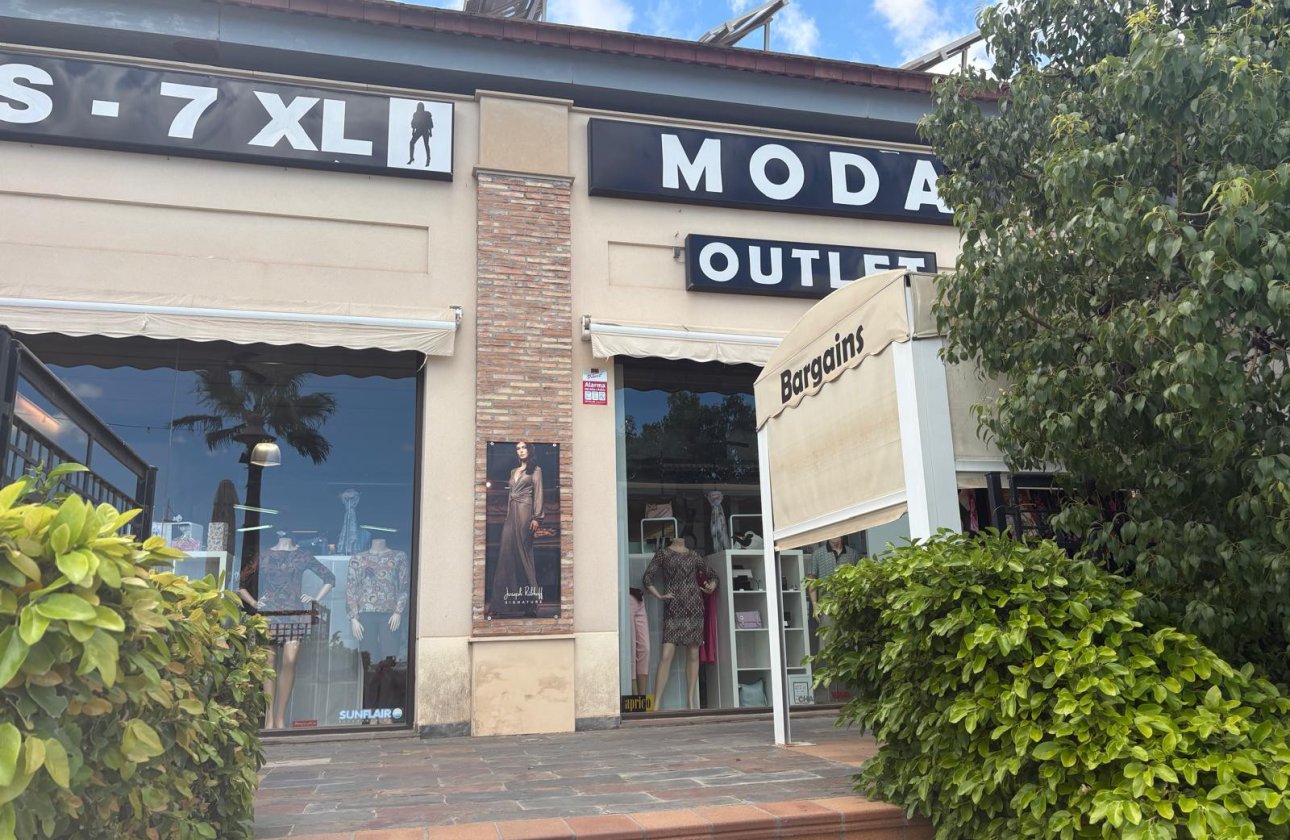 Re-Sale - Commercial - Algorfa